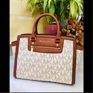 Michael kors Brand new